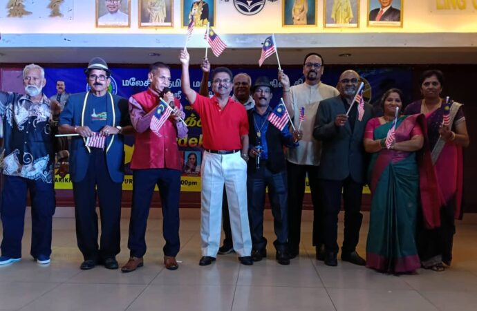 மைக்கல் பீமன் மெர்டேக்கா இன்னிசை இரவில் நாட்டுப்பற்று கொண்டாட்டம்.