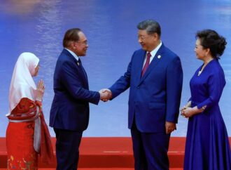 அன்வாரின் தியான்ஜின் பயணம்: மலேசியாவுக்கு புதிய வாய்ப்புகளின் கதவு