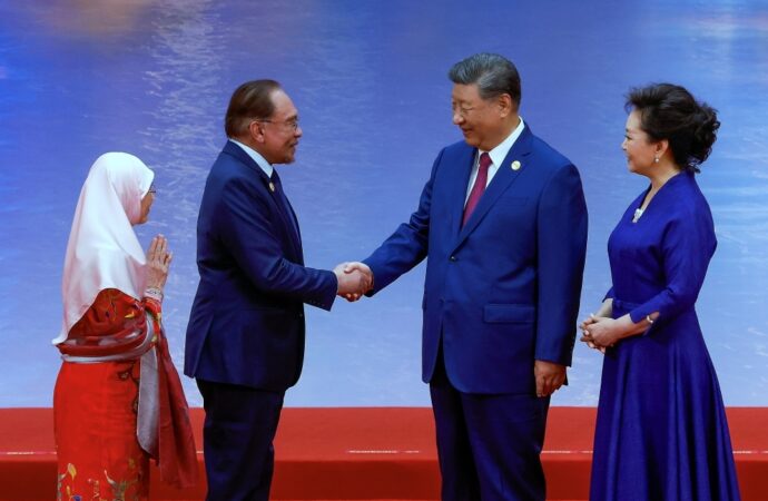 அன்வாரின் தியான்ஜின் பயணம்: மலேசியாவுக்கு புதிய வாய்ப்புகளின் கதவு