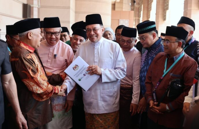 பாதுகாப்பு நடைமுறைகளை மறுபரிசீலிக்க உத்தரவு – பிரதமர் அன்வார்