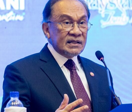 மலேசியா மனிதாபிமான ஒற்றுமையை வலியுறுத்துகிறது