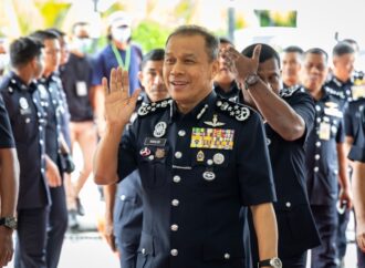 ஒரே தகுதியாக மலேசிய உயர் பள்ளி சான்றிதழ் (STPM) முறையை ஏற்றுக்கொள்ள வேண்டும்:Umany தலைவரை காவல்துறை விசாரணை