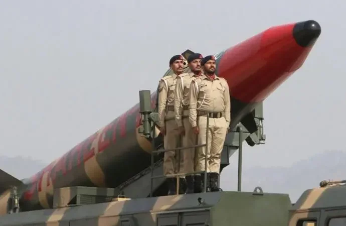 பாகிஸ்தான் உருவாக்கிய புதிய ஆர்மி ராக்கெட் ஃபோர்ஸ் கமாண்ட் — இந்தியாவை இலக்காகக் கொண்ட தடுப்பு சக்தி, சீனா பங்கெடுக்கிறதா?