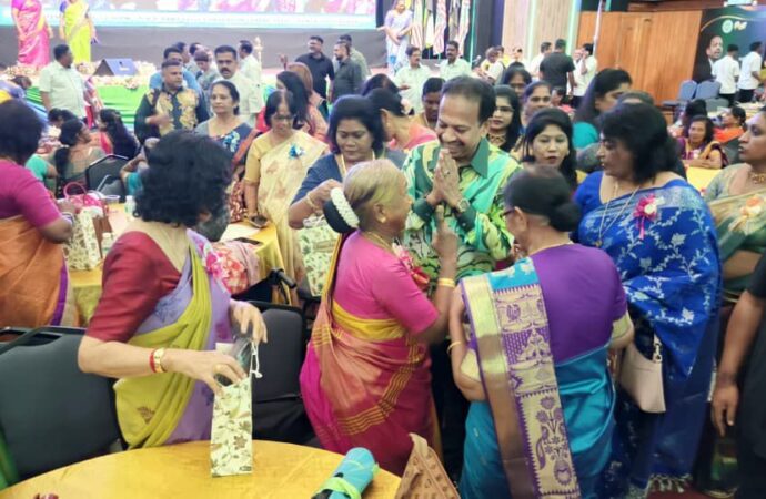 மலேசியர்கள் எனும் உணர்வோடு நீடித்து வாழ்வோம் – தான்ஸ்ரீ ச.விக்னேஸ்வரன்