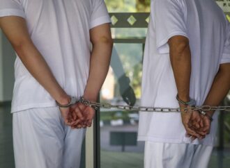 போலீஸ் ஆள்மாறாட்ட மோசடி வழக்கு: ஜப்பானியரும் சீனர்களும் பினாங்கு மாஜிஸ்திரேட் நீதிமன்றத்தில் குற்றமற்றவர்கள் என வாதம்